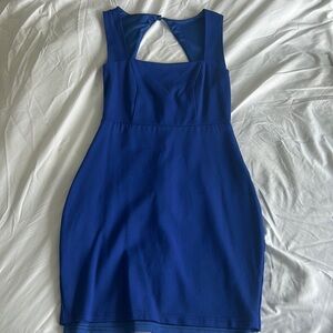 Lulu’s blue dress!